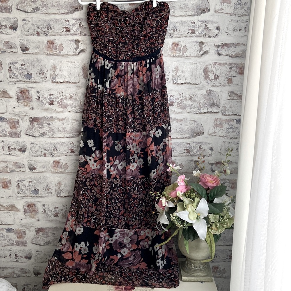 Le Chateau Maxi Dress